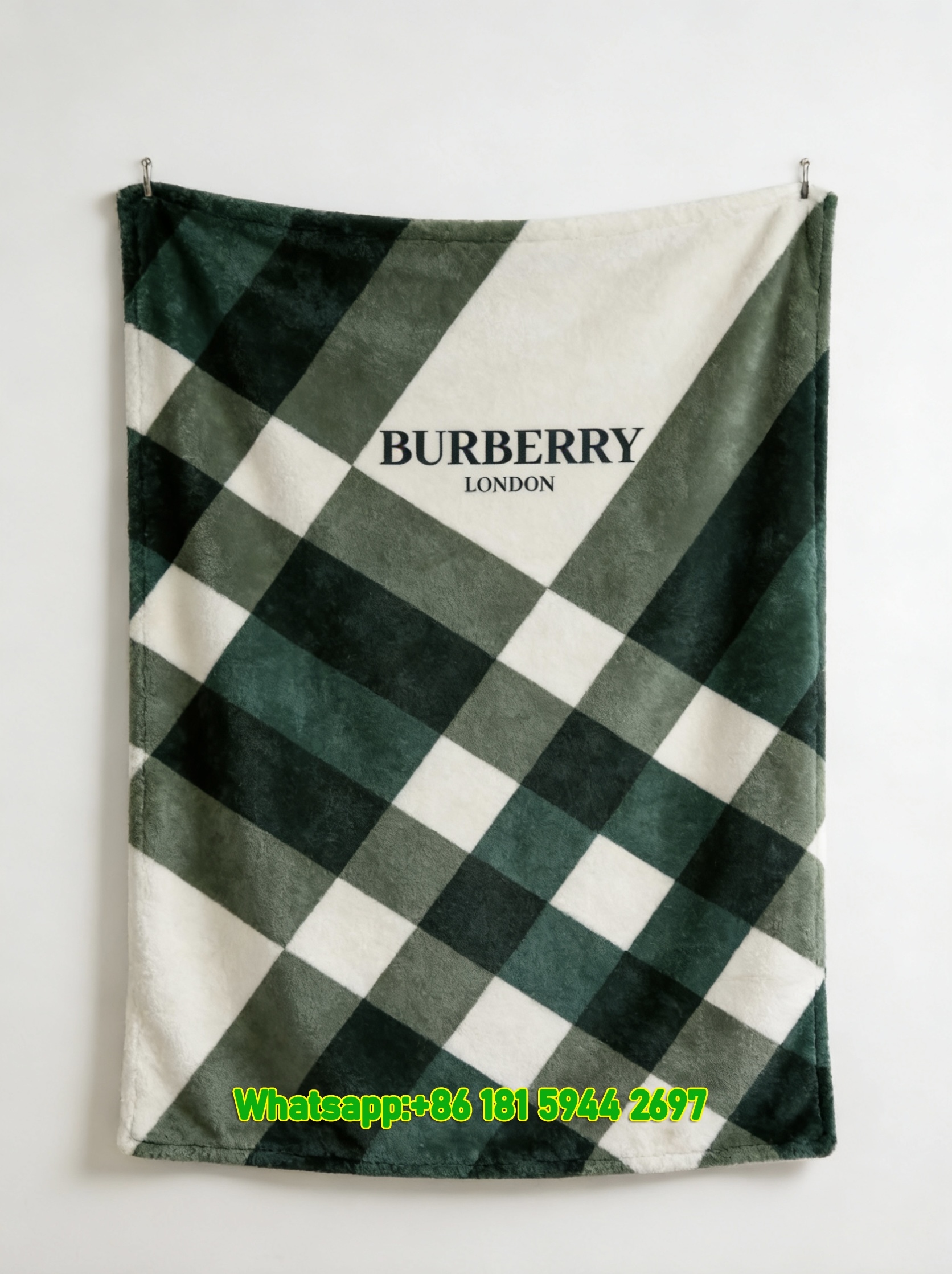 Burberry Green Plaid Check Flannel Sofa Throw Blanket B032